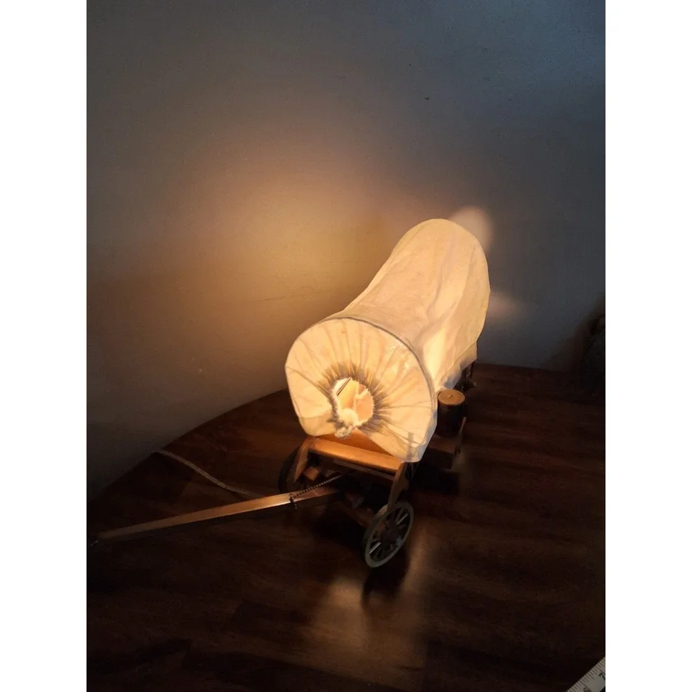 Vintage Wooden Covered Stagecoach Lamp Western Cowboy Pioneer Decor. WORKS
